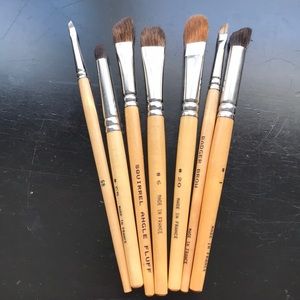 Makeup brushes